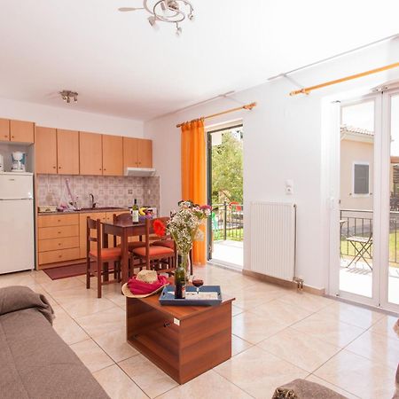 Cozy Apartments In City'S Suburbs Lefkada City Luaran gambar
