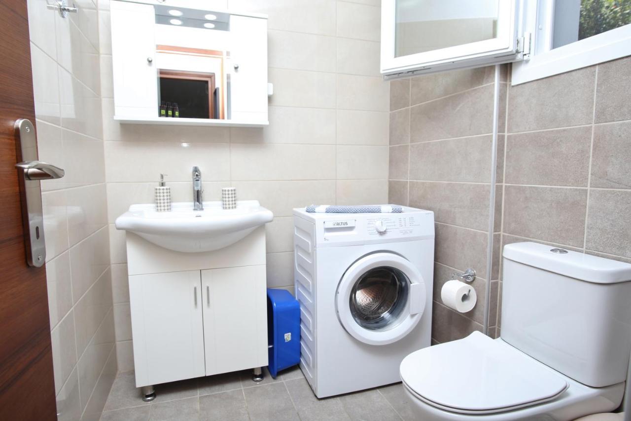 Cozy Apartments In City'S Suburbs Lefkada City Luaran gambar