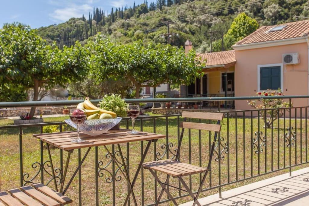 Cozy Apartments In City'S Suburbs Lefkada City Luaran gambar