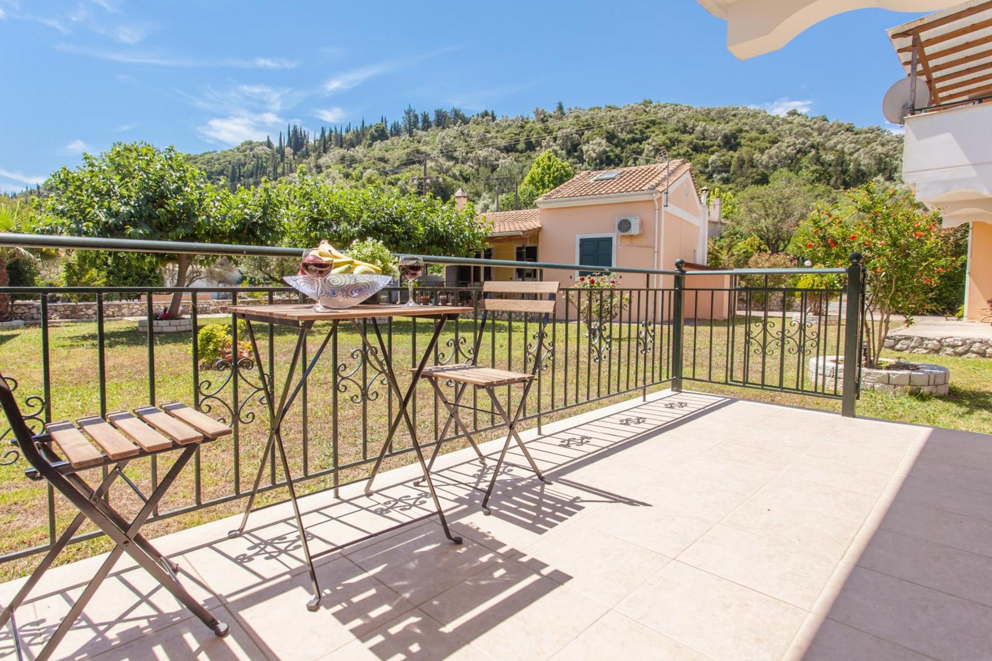 Cozy Apartments In City'S Suburbs Lefkada City Luaran gambar